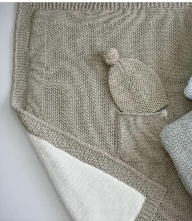Nipperland baby blanket with knitted hat 6510