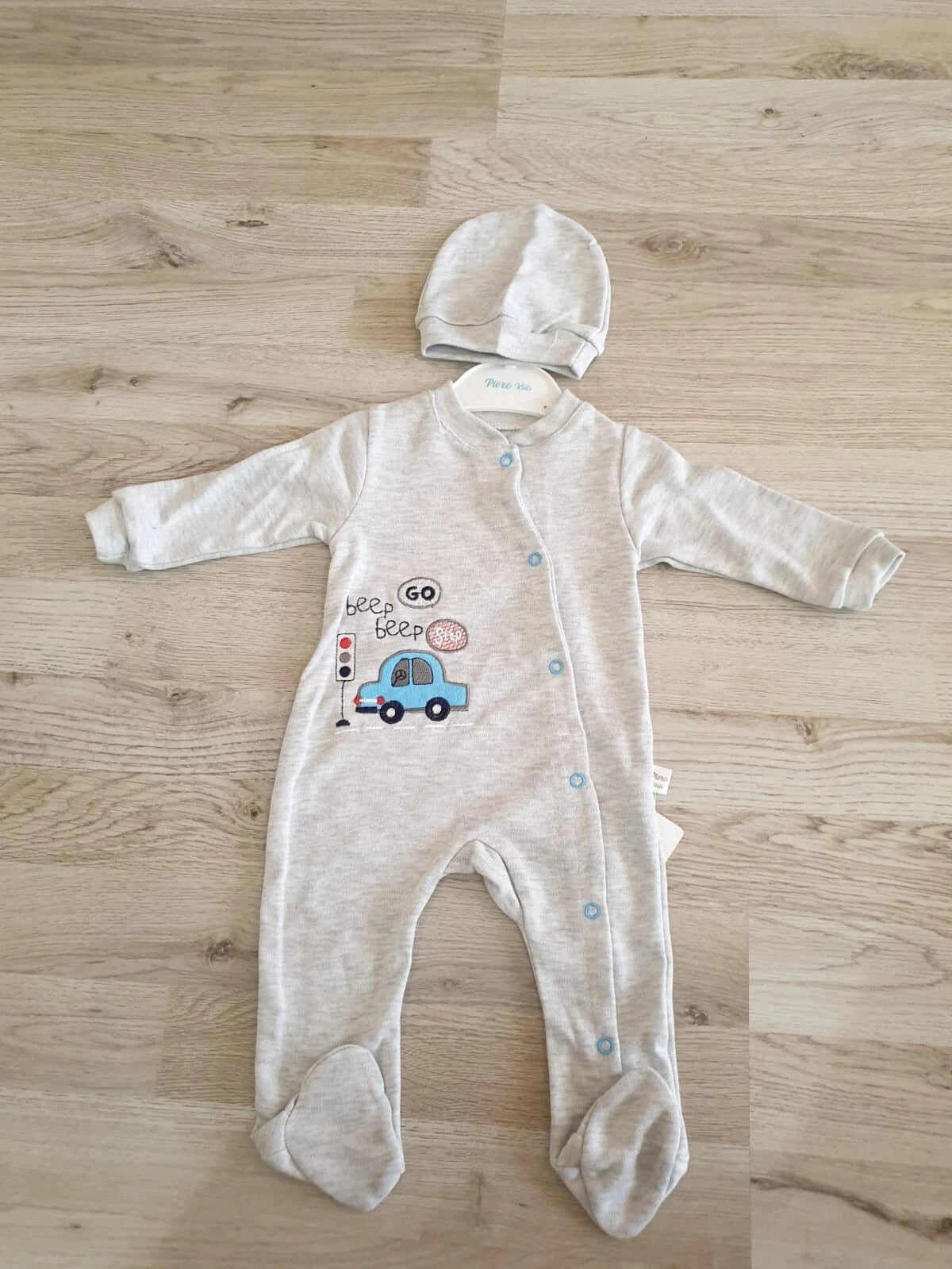 NEU Baby Strampler Schlafanzug mit Mütze zweiteiler für Jungen Gr. 62 68 74 80