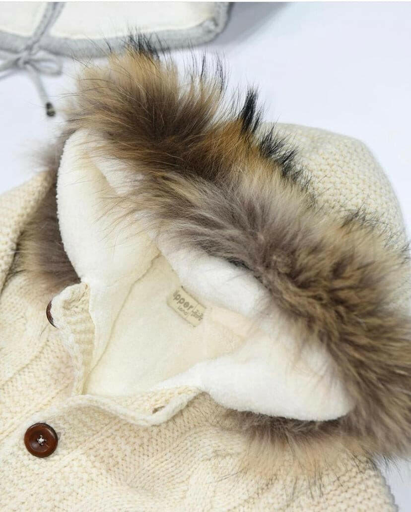 Gefütterte Strickjacke mit Kapuzenfell für Mädchen und Junge -6600.