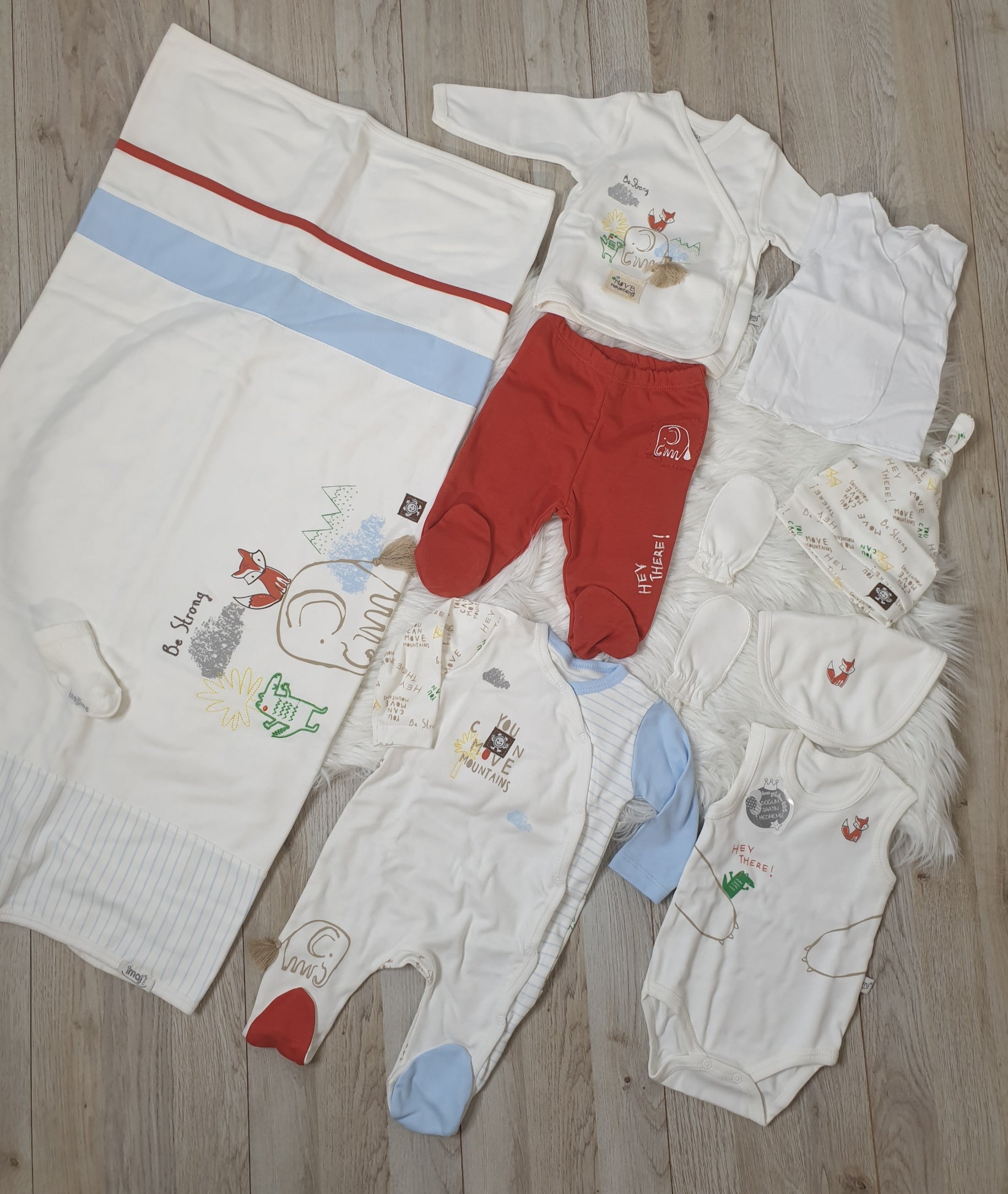 Neugeborenen Baby Geschenk Set Unisex Ausstattung Erstausstattung 10 Teilig.