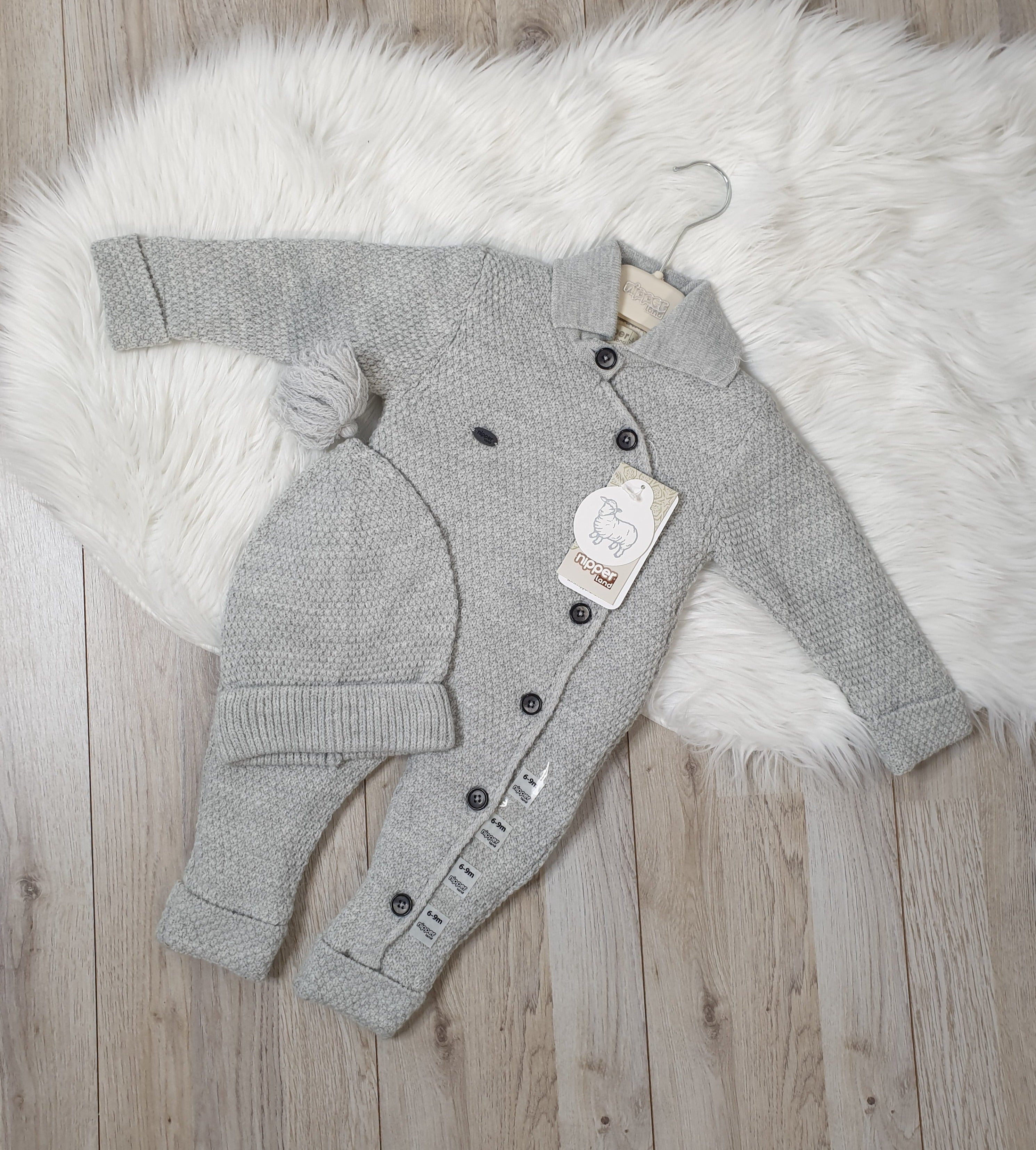 Muffin-Nipper-Strickoverall mit Mütze-6513