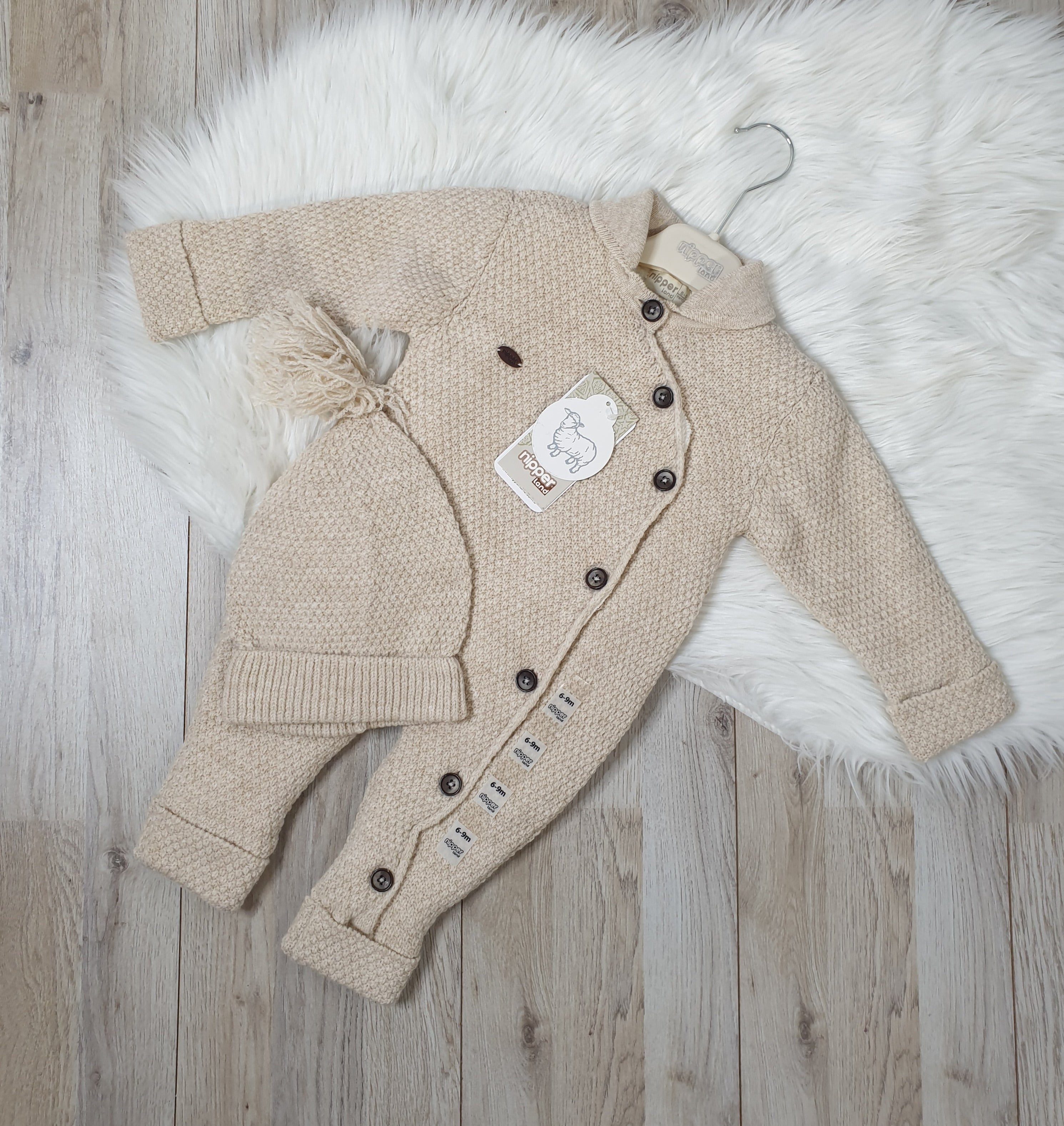 Muffin-Nipper-Strickoverall mit Mütze-6513