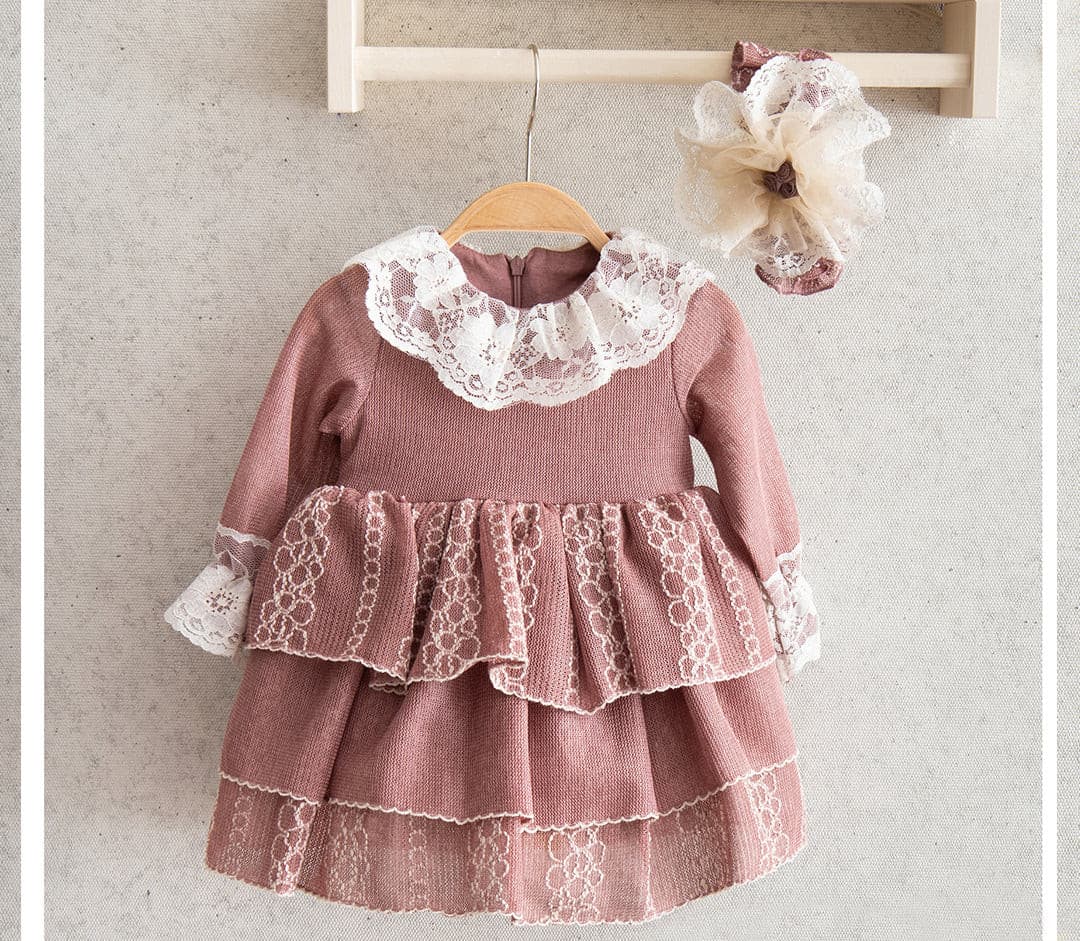 Elegantes Kleid mit Faltenrock und Stirnband im Set mit Stirnband-3565