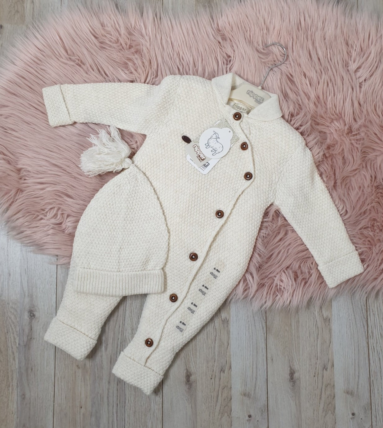 Muffin-Nipper-Strickoverall mit Mütze-6513