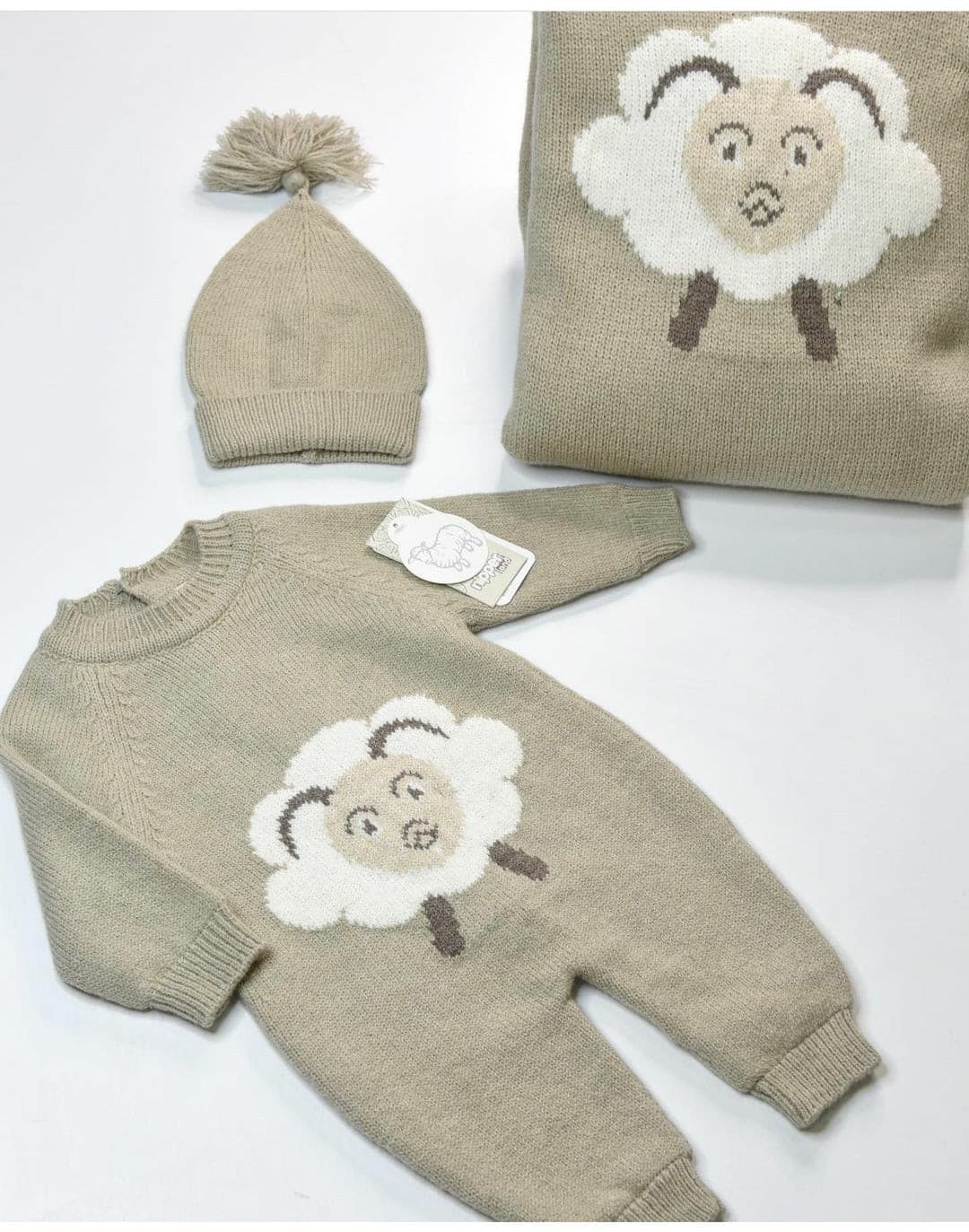 Baby Set-Babydecke-Strickoverall mit Mütze - muffinandco