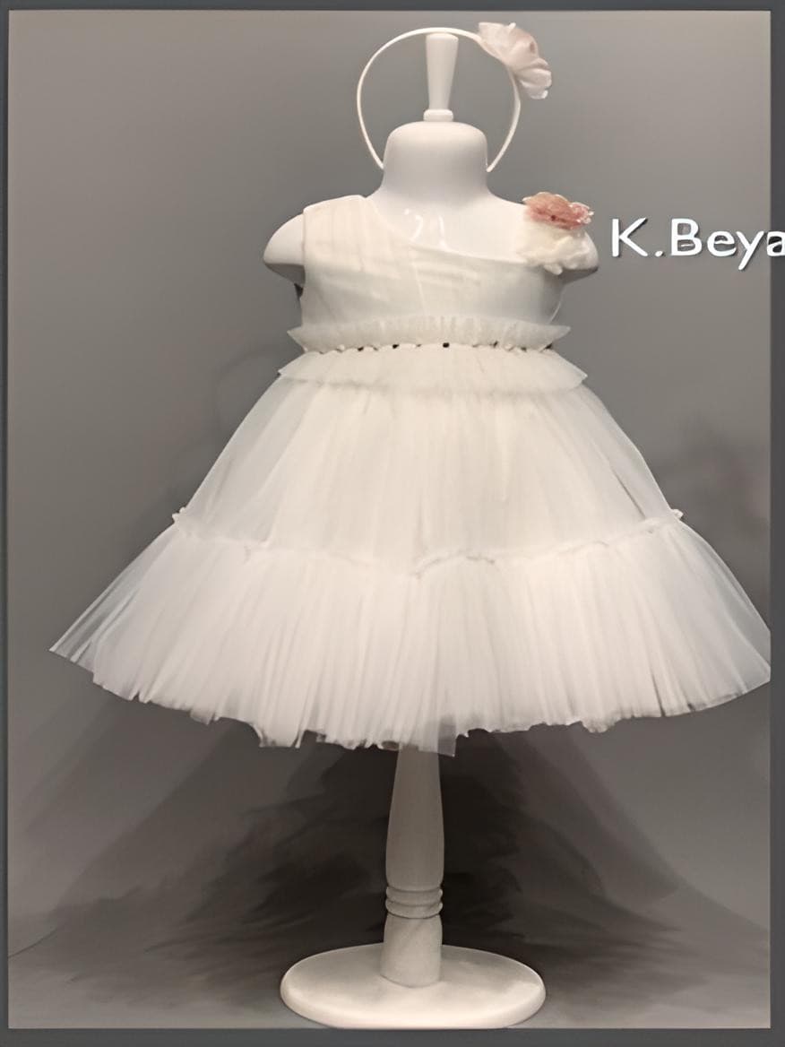 Tüllkleid mit Perlen weiß - 2241 | muffin&co